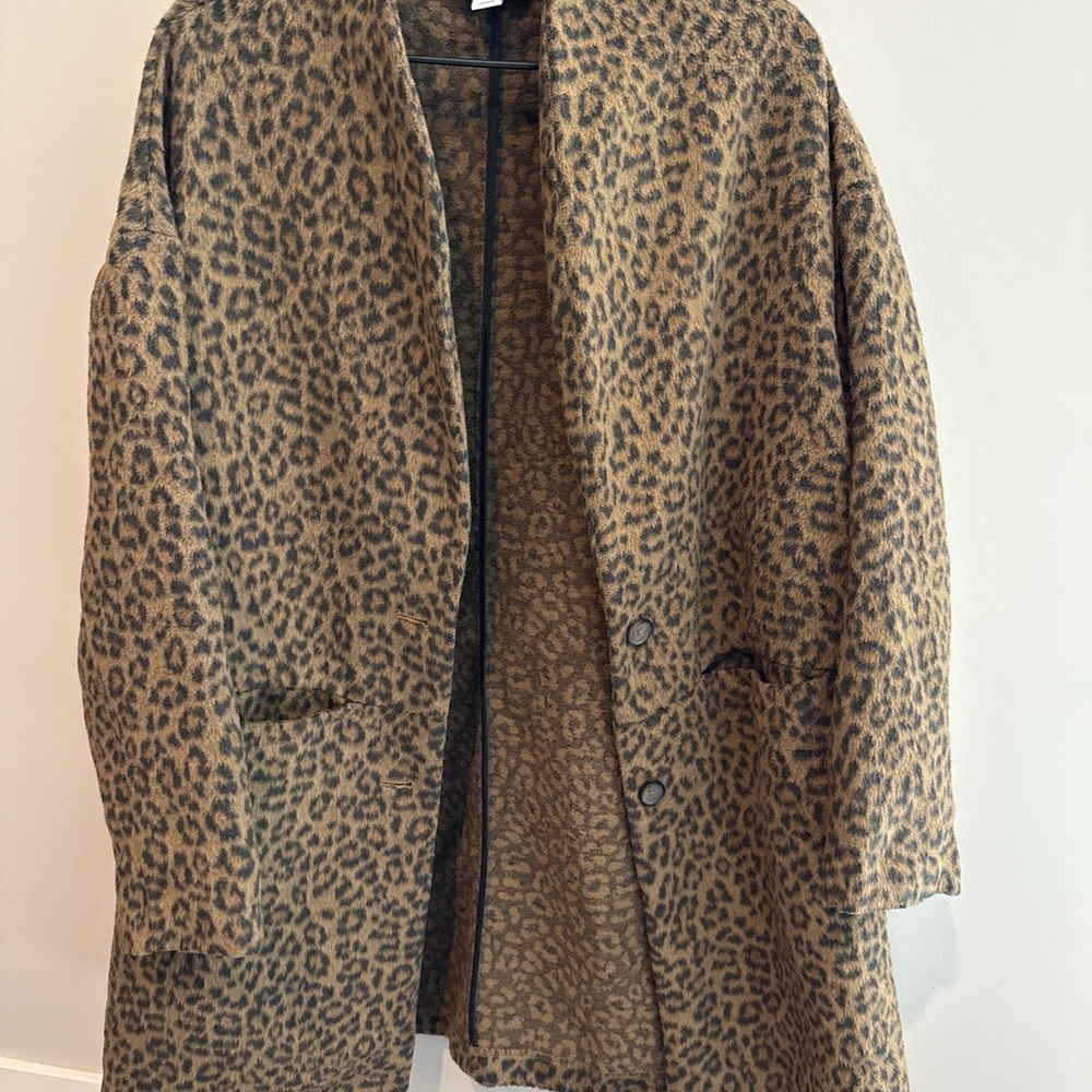 Old Navy Women's Leopard Print Jacket‎